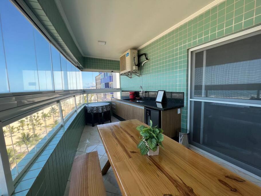 פראייה גראנדה Apartamento Guilhermina De Frente Para O Mar מראה חיצוני תמונה
